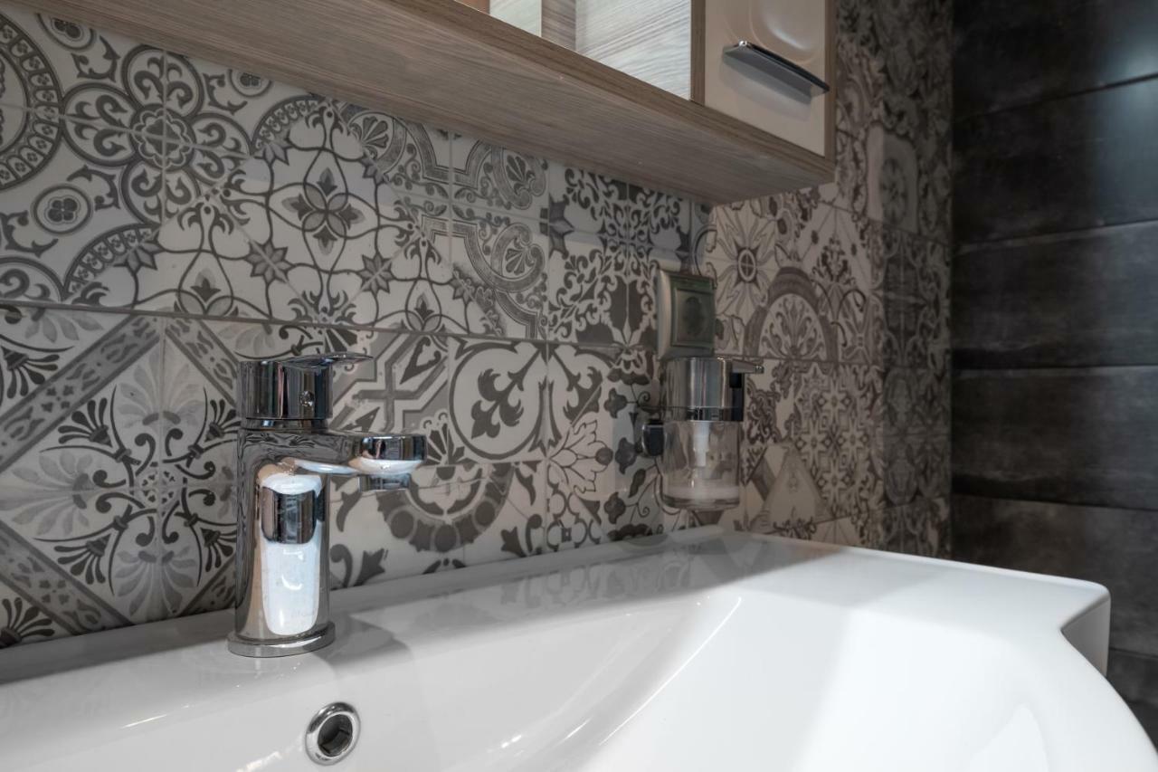 Modern & Stylish Apt At The Heart Of Athens Lejlighed Eksteriør billede